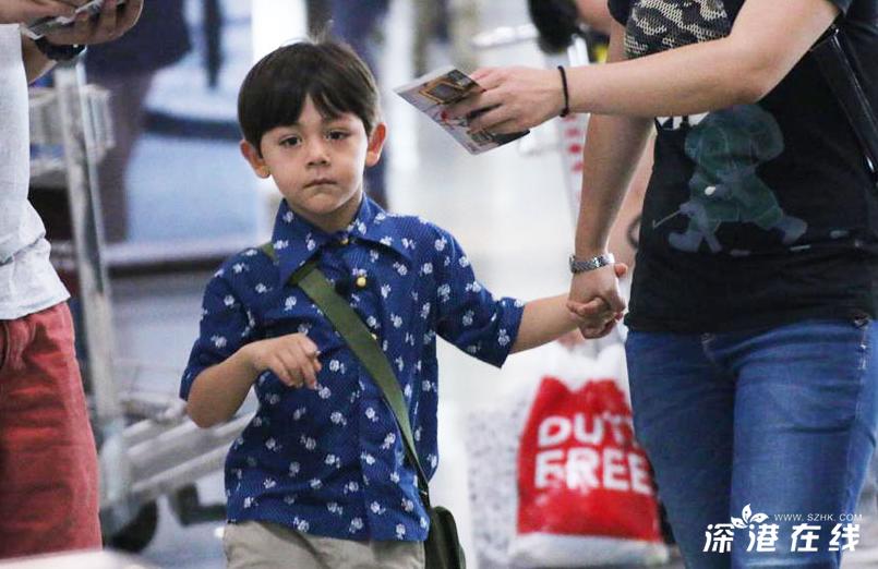 刘烨儿子诺一变安静美男子 妹妹霓娜乖巧可人