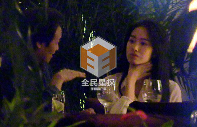 刘亦菲干爹与“翻版爱女”约会 激吻缠绵